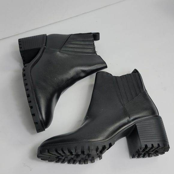 Zara Shoes - Zara  Black Chunky Heel Bootie